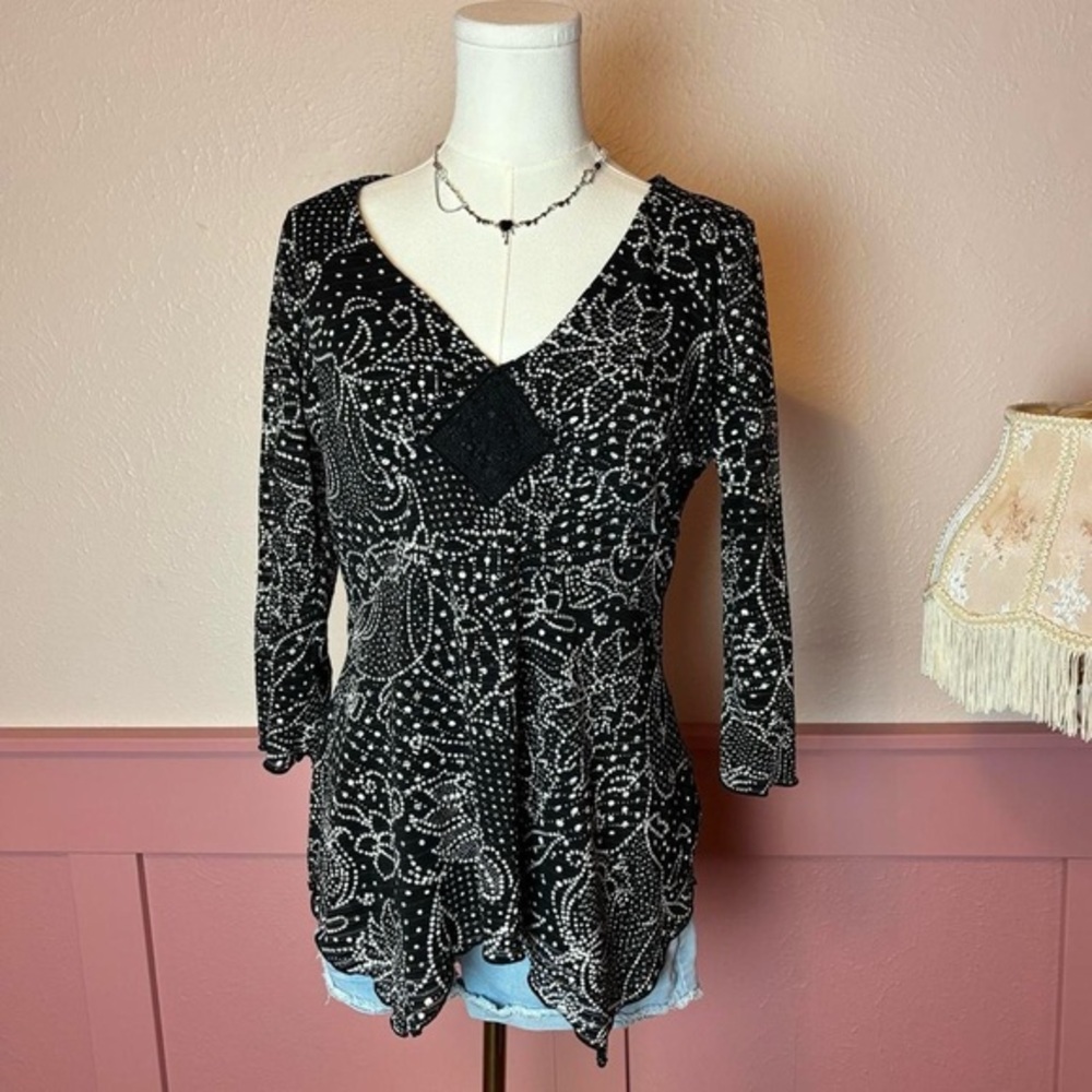 vol. 1 y2k fairy asymmetrical floral blouse sz large black white